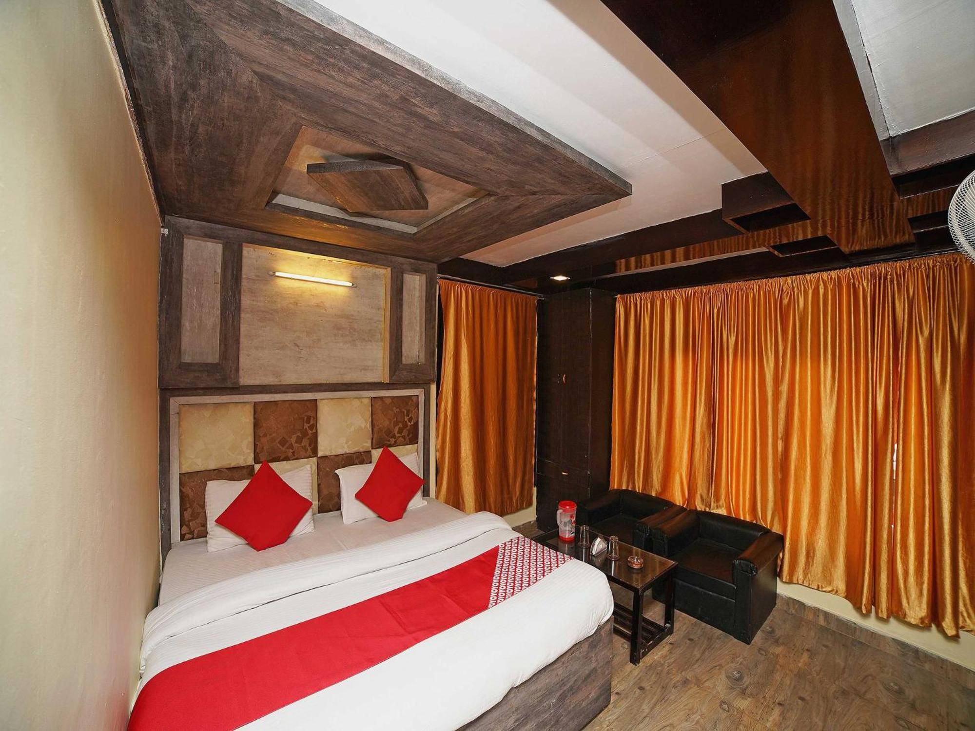 โอโย 8594 โกลเด้น เนสต์ Hotel ไนนิตาล ภายนอก รูปภาพ