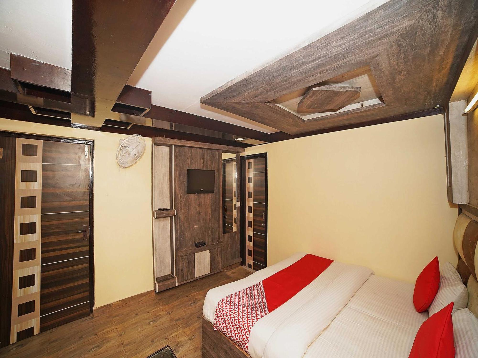 โอโย 8594 โกลเด้น เนสต์ Hotel ไนนิตาล ภายนอก รูปภาพ